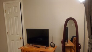 Unclassified image, 2 of 7, button - Bed and Breakfast nightly stays rooms available. (Riverdale)