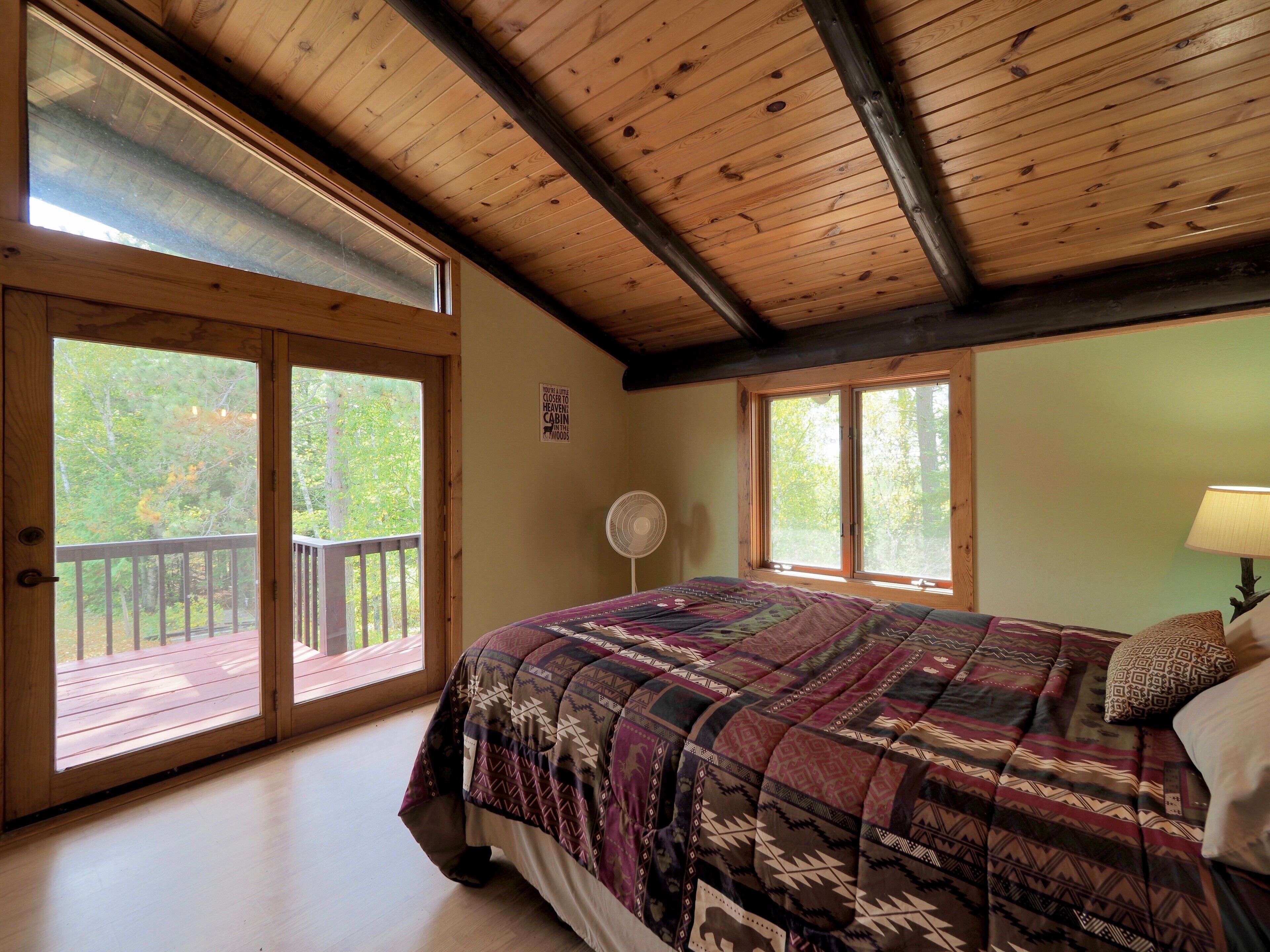 Your own private 50 acre Wilderness Retreat on Golden Pond! Free night!