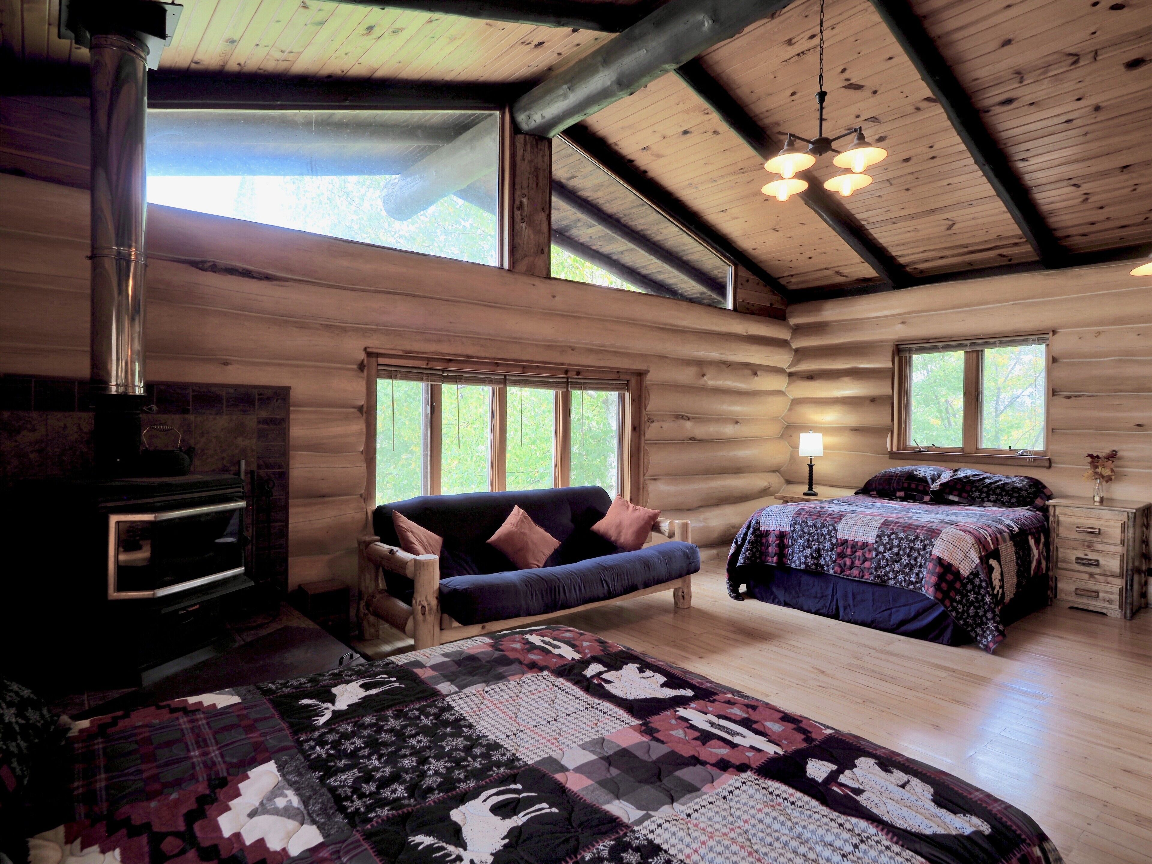 Your own private 50 acre Wilderness Retreat on Golden Pond! Free night!