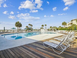 Pool - 2508 SeaCrest ~ Ocean Front Resort with Pool and Beach Views! (Hilton Head Island)
