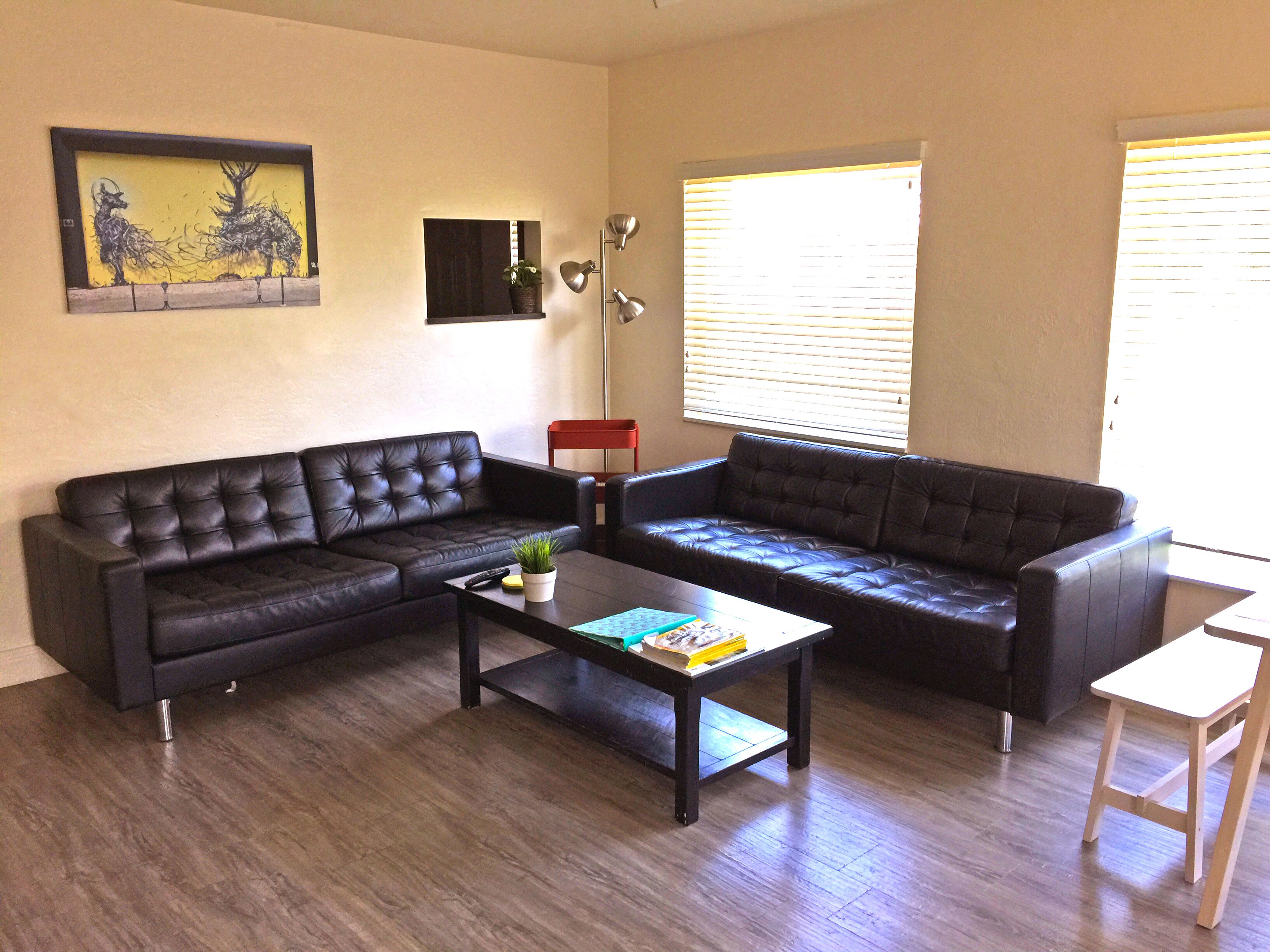 Fillmore Suite A: Spacious/Laundry/2br/Gourmet Kitchen/Wi-Fi/OLED 55" TV