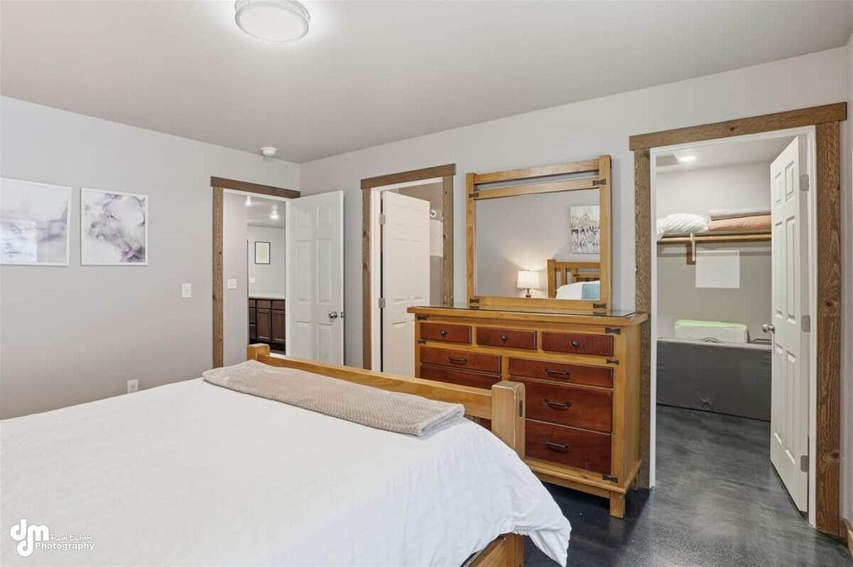 3 bedrooms, iron/ironing board, WiFi