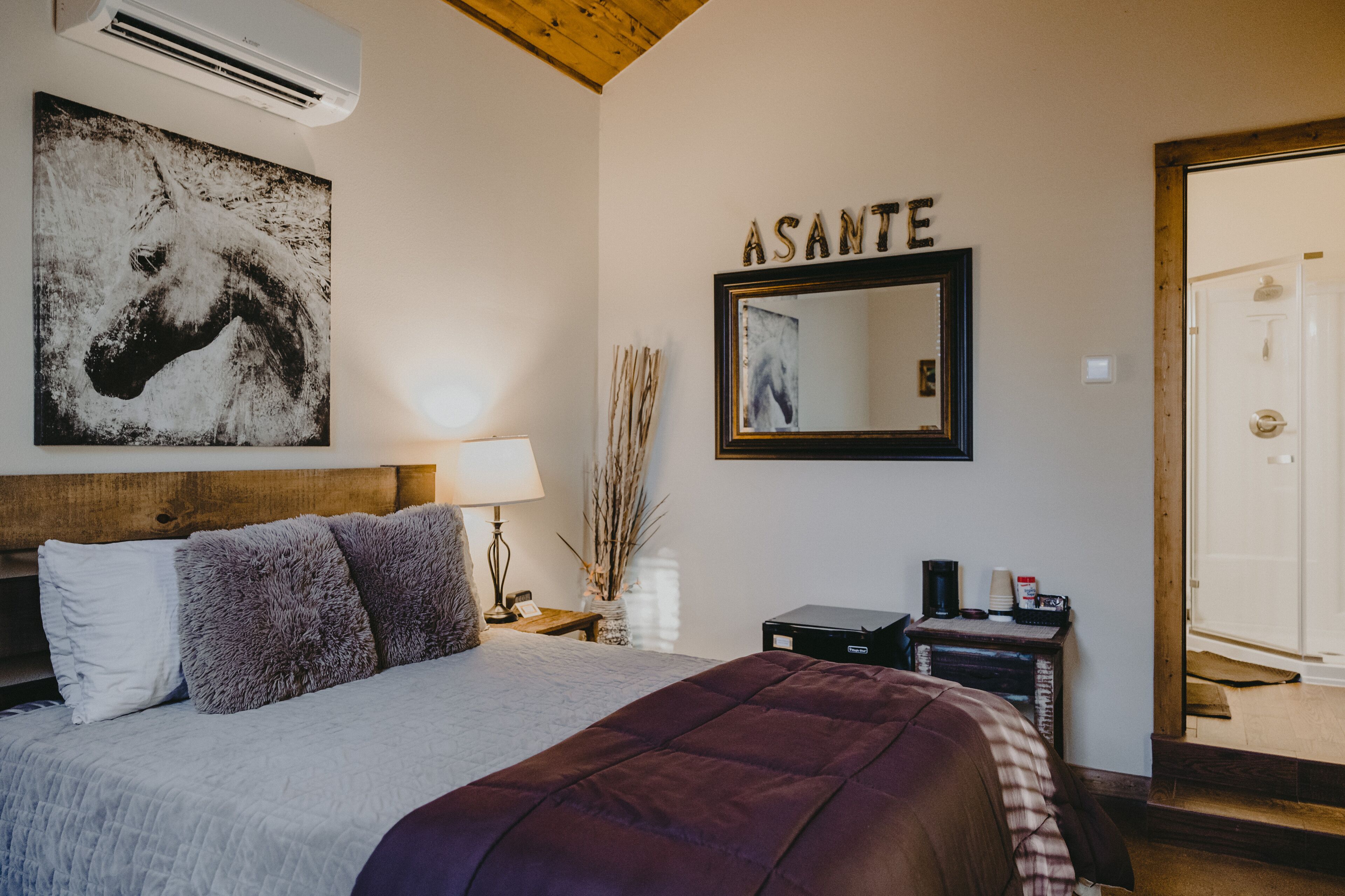 Vaquero Room - Estable Building - Asante Lodging & Events