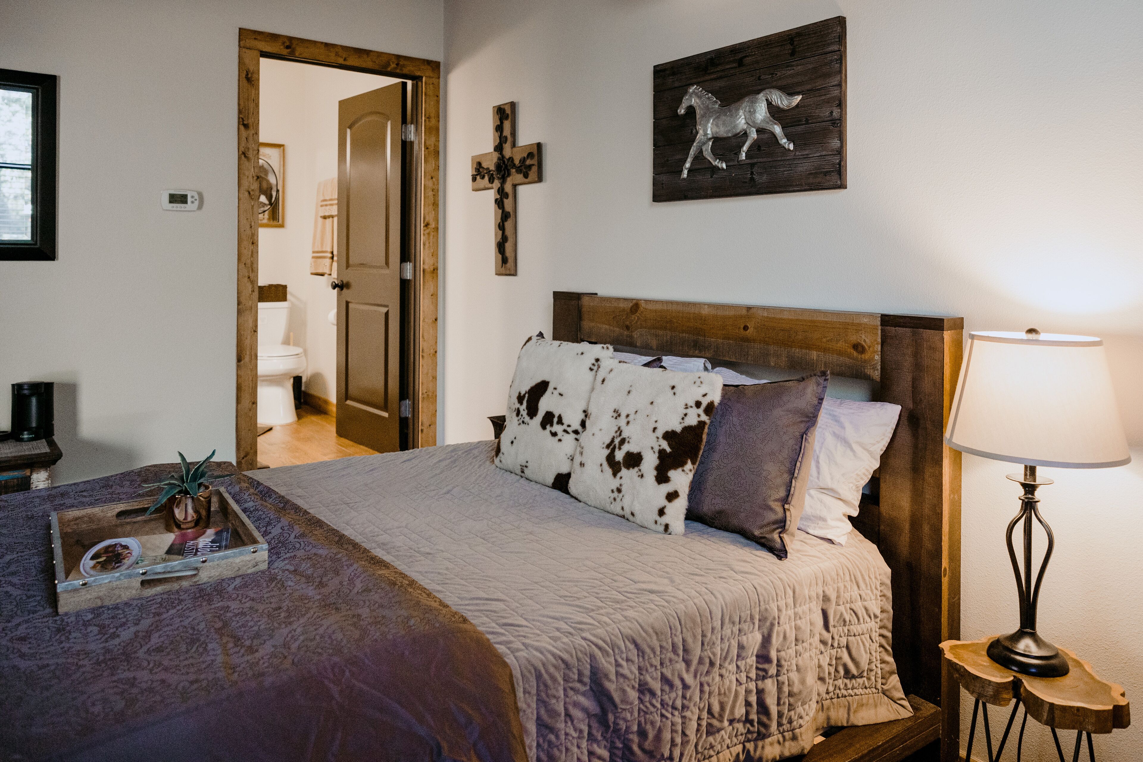 Gaucho Room- Estable Building - Asante Lodging & Events