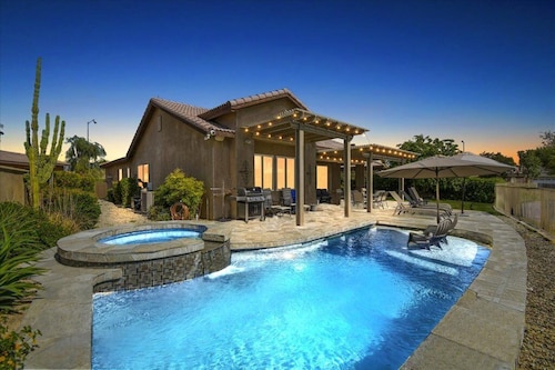 Sun-Kissed Oasis,  Entertainers Dream on the Golf Course w/ Private Pool
