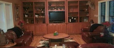 Smart TV, DVD player, stereo