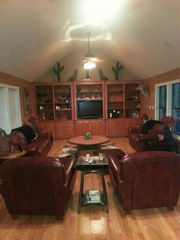 Smart TV, DVD player, stereo