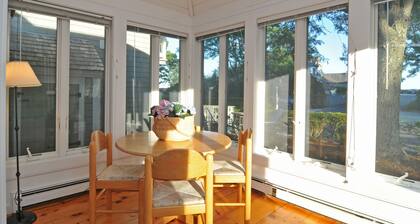 Private condo in Maushop. Steps to beach, ocean, Popponesset Inn and Marketplace