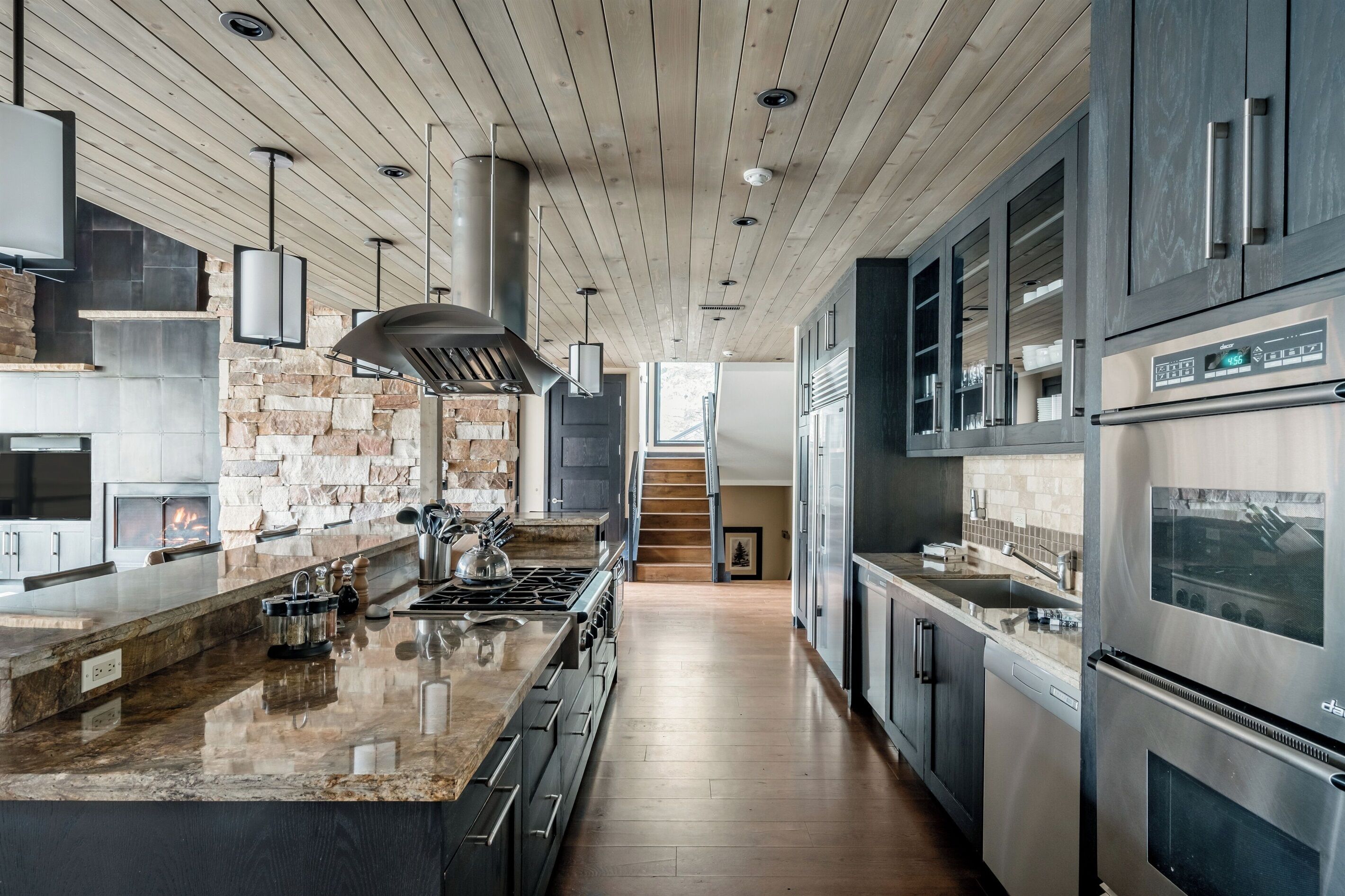 Refrigerador, microondas, horno, placa de cocina