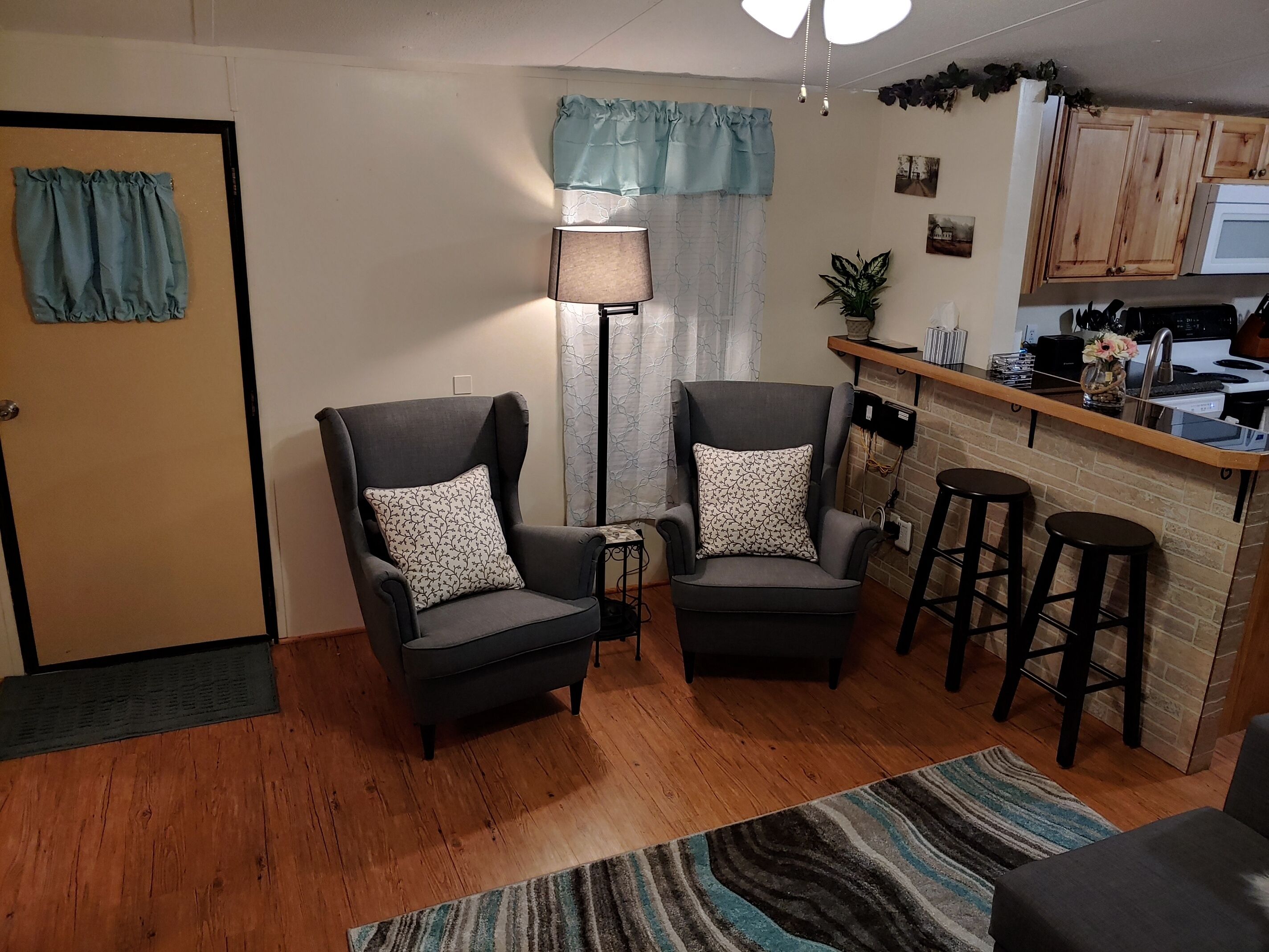 Cozy Hideaway, Country Living Rentals Tanyard, LLC