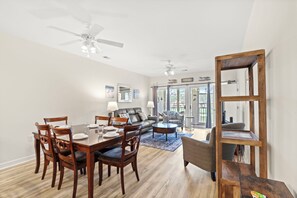 TV - Newly Updated Villa w/ Golf Views -Sunset Beach (Sunset Beach)