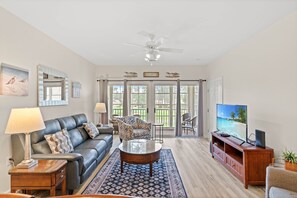 TV - Newly Updated Villa w/ Golf Views -Sunset Beach (Sunset Beach)