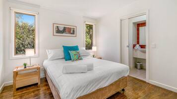 3 bedrooms, iron/ironing board, WiFi