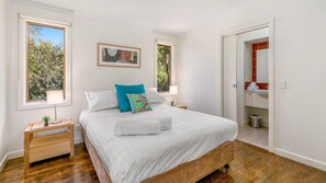 3 bedrooms, iron/ironing board, WiFi