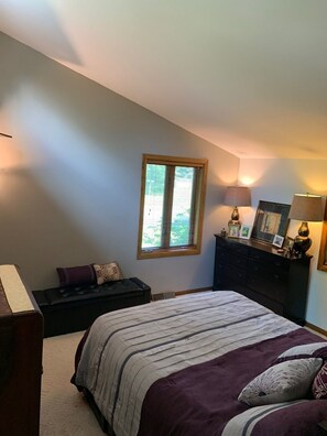 3 bedrooms, free WiFi, bed sheets