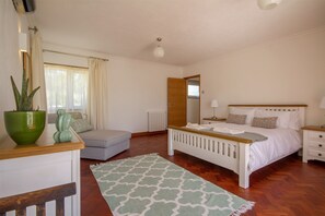 6 bedrooms, in-room safe, iron/ironing board, free WiFi