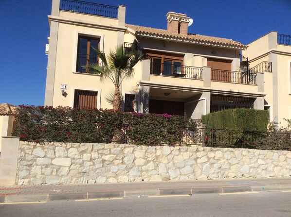 Exterior - App,  2 bedroom 2 terraces, Swimming pool + Parking (Algorfa)