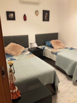 2 bedrooms, iron/ironing board, free WiFi, bed sheets - App,  2 bedroom 2 terraces, Swimming pool + Parking (Algorfa)