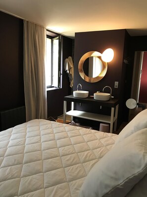 5 chambres, fer et planche Ă repasser, Wi-Fi, draps fournis