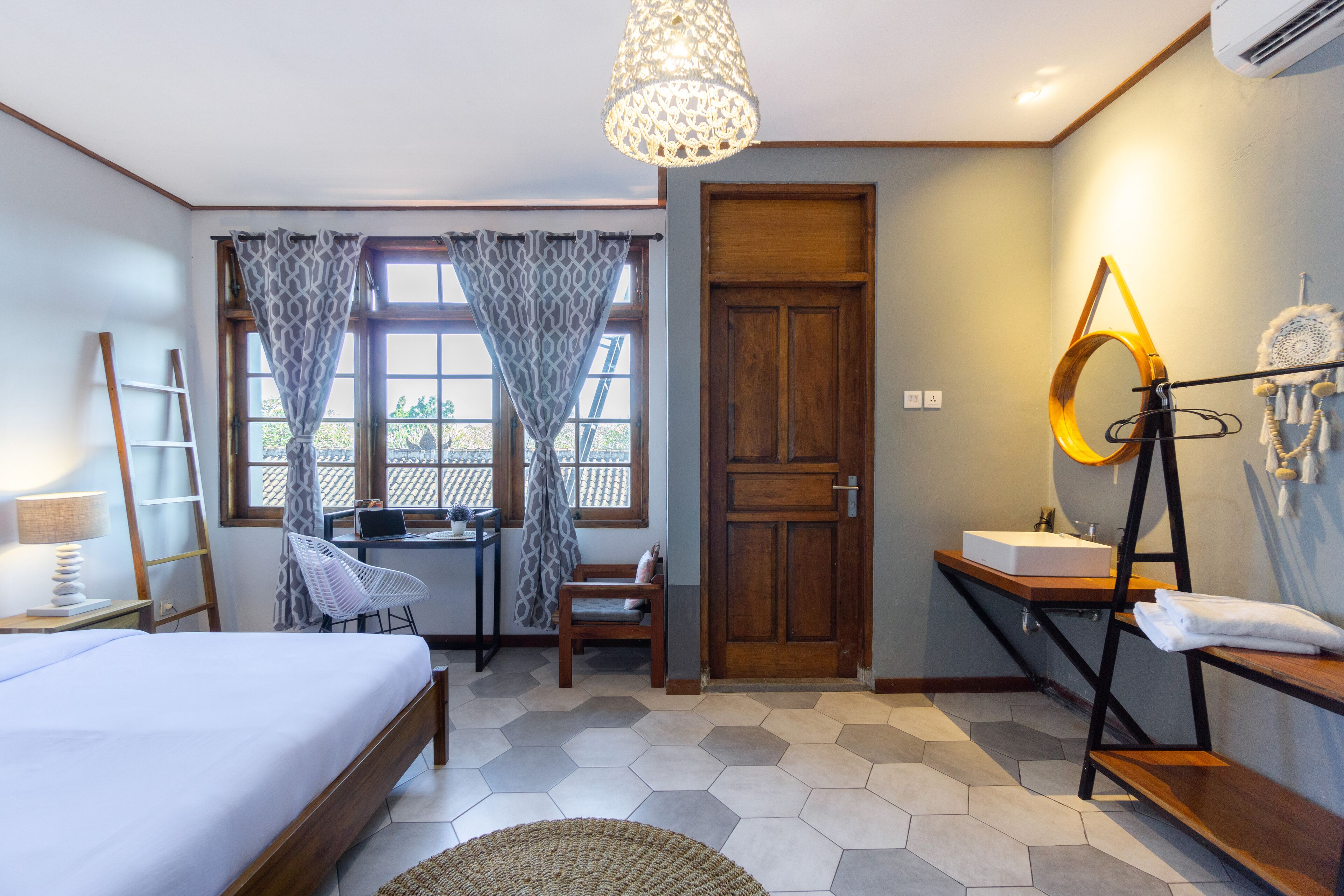 Photo - Interconnection Hostel