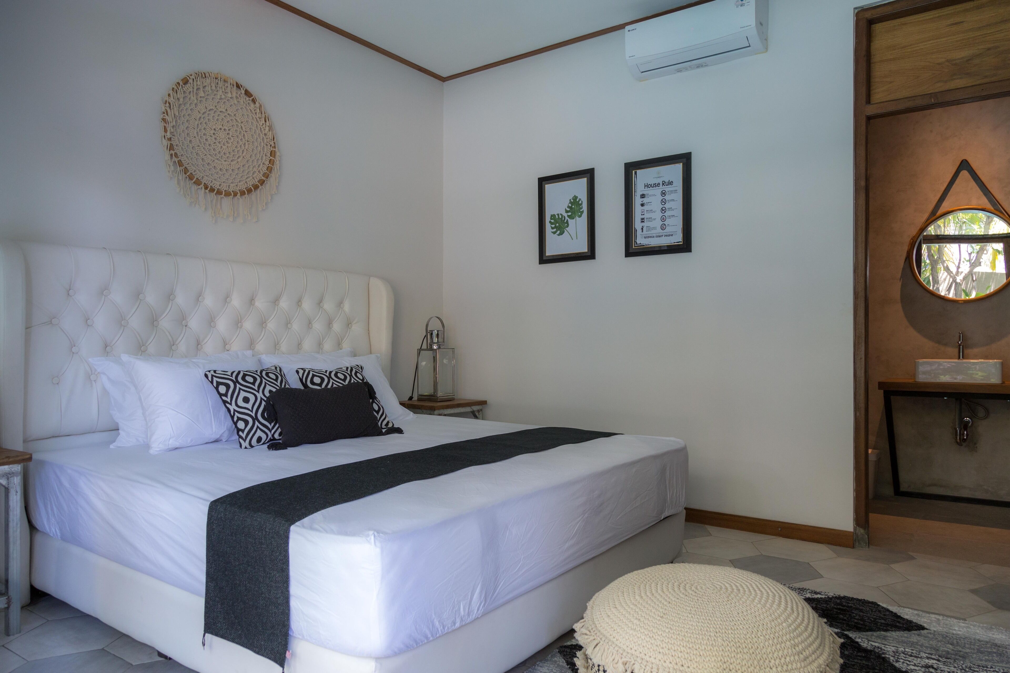 Photo - Interconnection Hostel