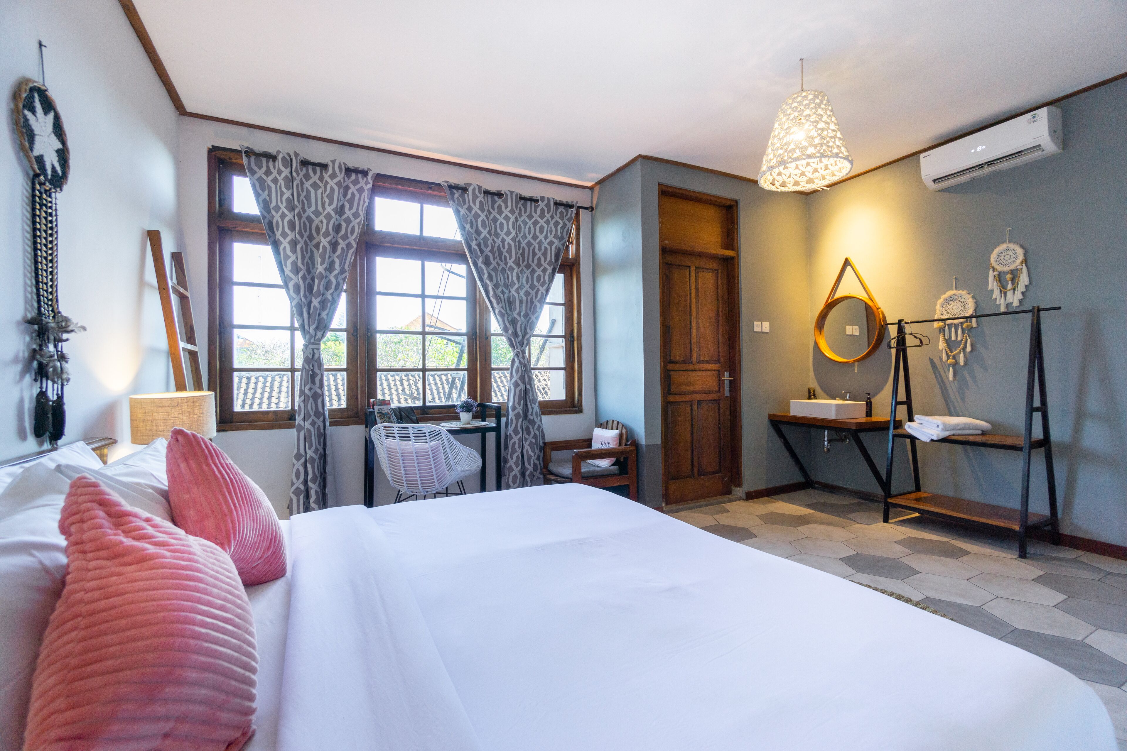 Photo - Interconnection Hostel