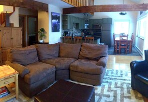 Smart TV, fireplace, DVD player, table football