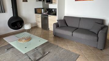 TV, caminetto