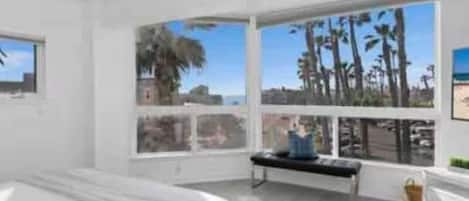 2 Schlafzimmer, Schreibtisch, Bügeleisen/Bügelbrett, kostenloses WLAN