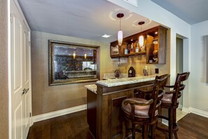 Bar (en la propiedad)