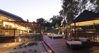 The Sanctuary - Equestrian Private Exclusive Neighborhood - 4 Ensuite Bedrooms