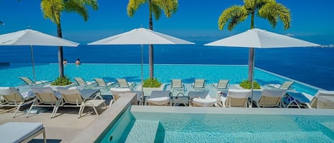 Piscina a l'aire lliure