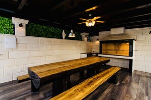 Refrigerador, horno, parrilla de estufa y lavavajillas 