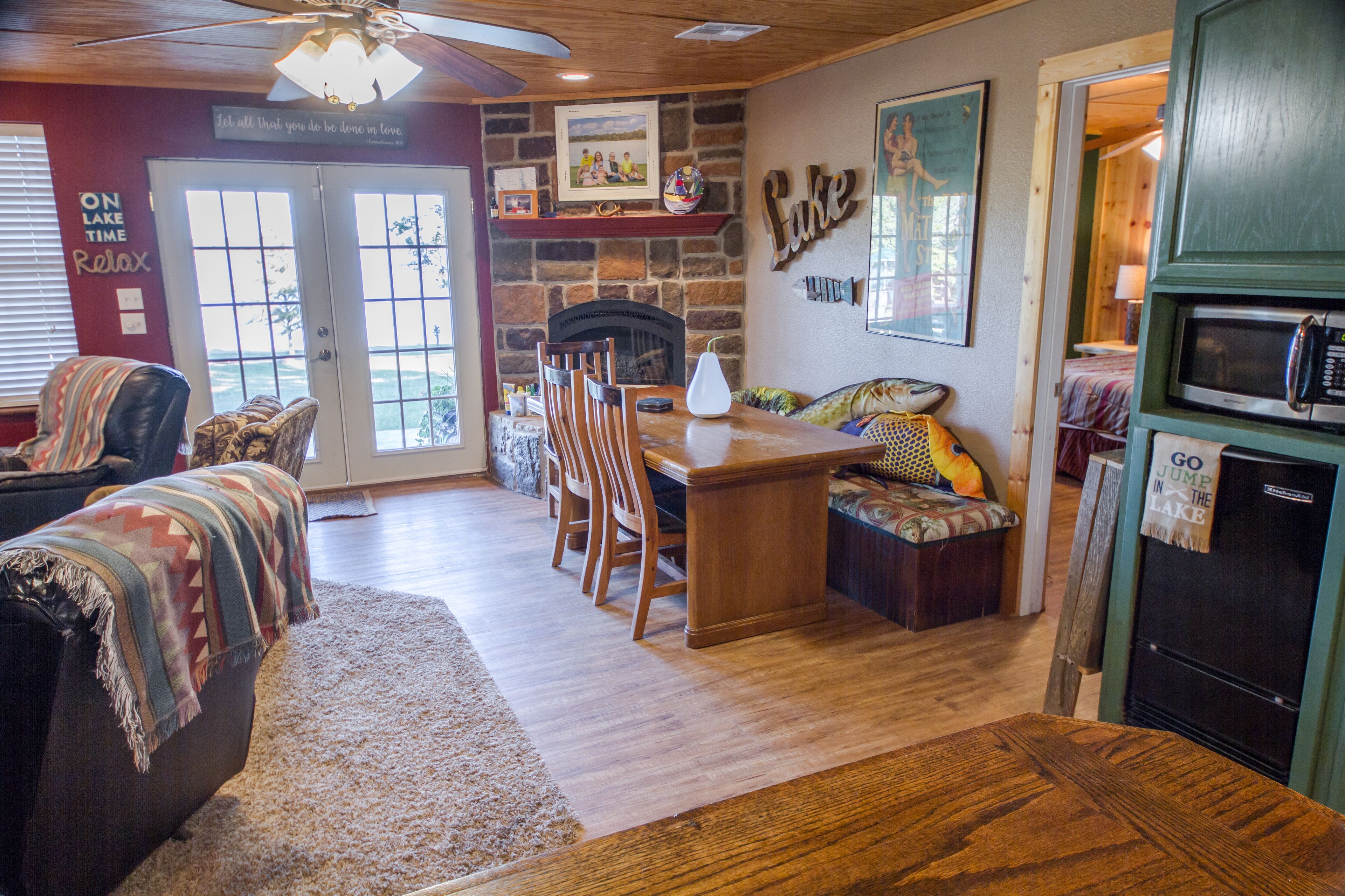 LAKE FRONT Property; Secluded & Private; Sleeps 16; Located 30 miles from OKC