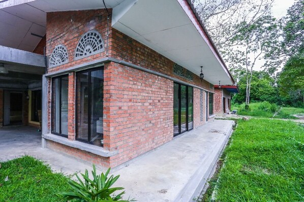 熨斗/熨板、免费 WiFi、床单