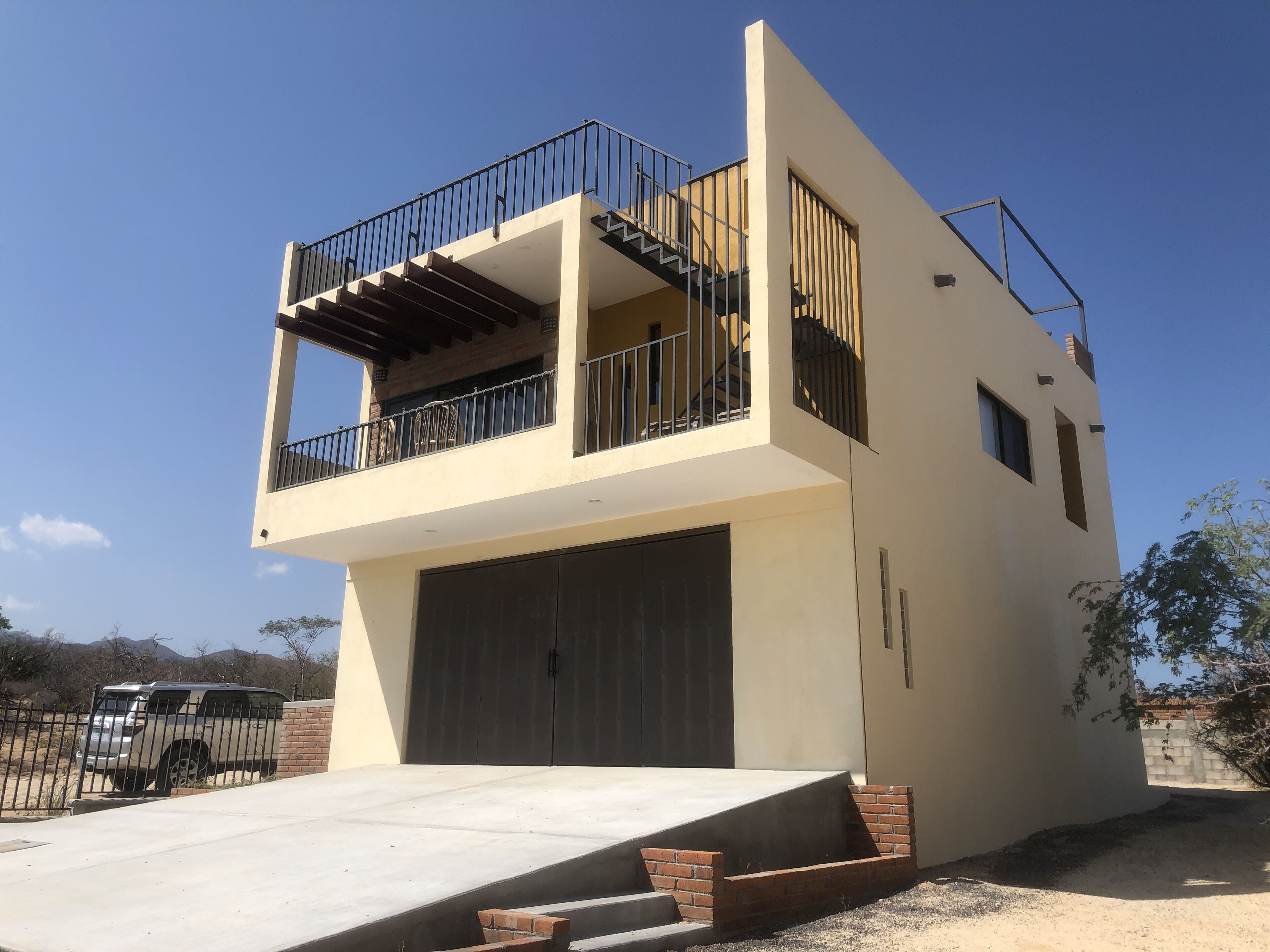 New 2 Bedroom 1 Bath with PRIVATE POOL has Ocean Views and Rooftop BBQ area.