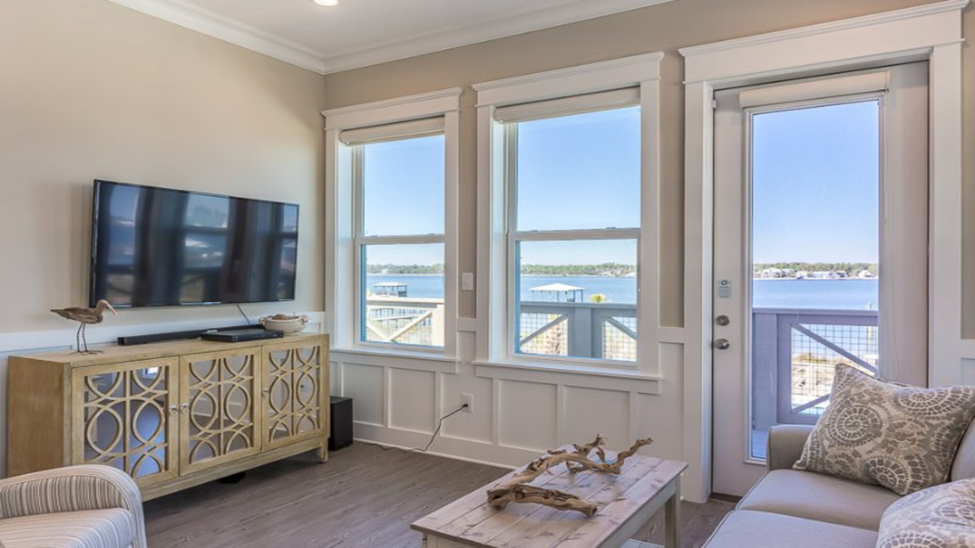 WATER FRONT! Beach Access!  Pool! Private dock