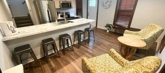 Comfortable Home in the Heart of Historic NewBo near Downtown - King Bed!