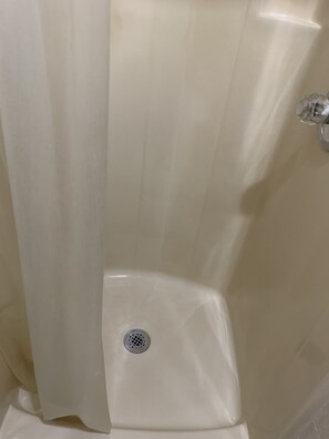 Articles de toilette gratuits, serviettes fournies