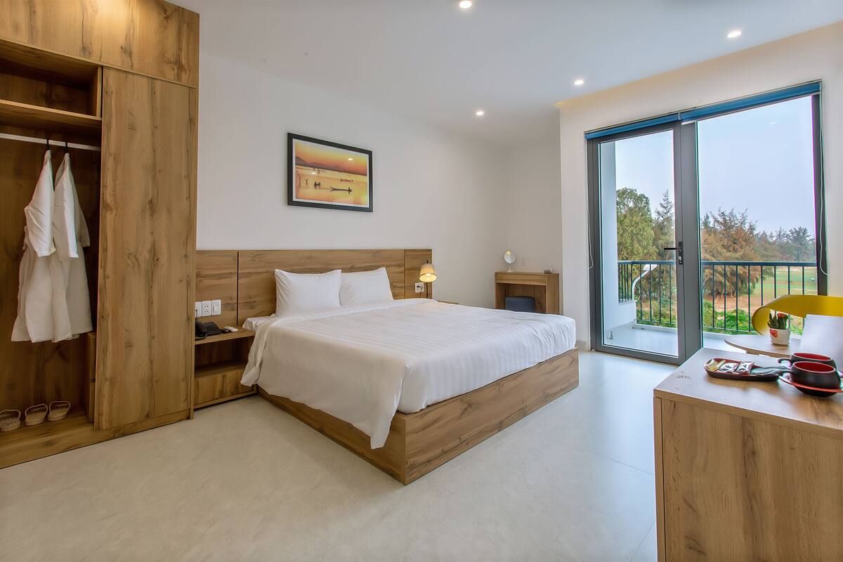 Studio – deluxe, 1 queensize-seng | Minibar, skrivebord, wi-fi (inkludert) og sengetøy