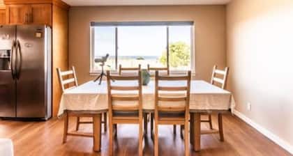 Ocean view guesthouse just minutes from the beaches.