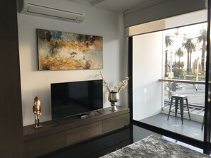 Interior - In the heart of St.Kilda overlooking Luna Park and Palais theatre (St. Kilda)