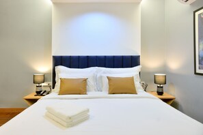 My Lady | Luxe beddengoed, een bureau, gratis wifi, beddengoed