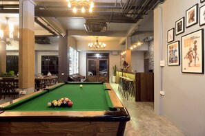 Billiards - Castle Black Bangkok - Hostel (Bangkok)