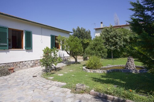 Villa Leo + anexo 9 camas en una zona residencial.