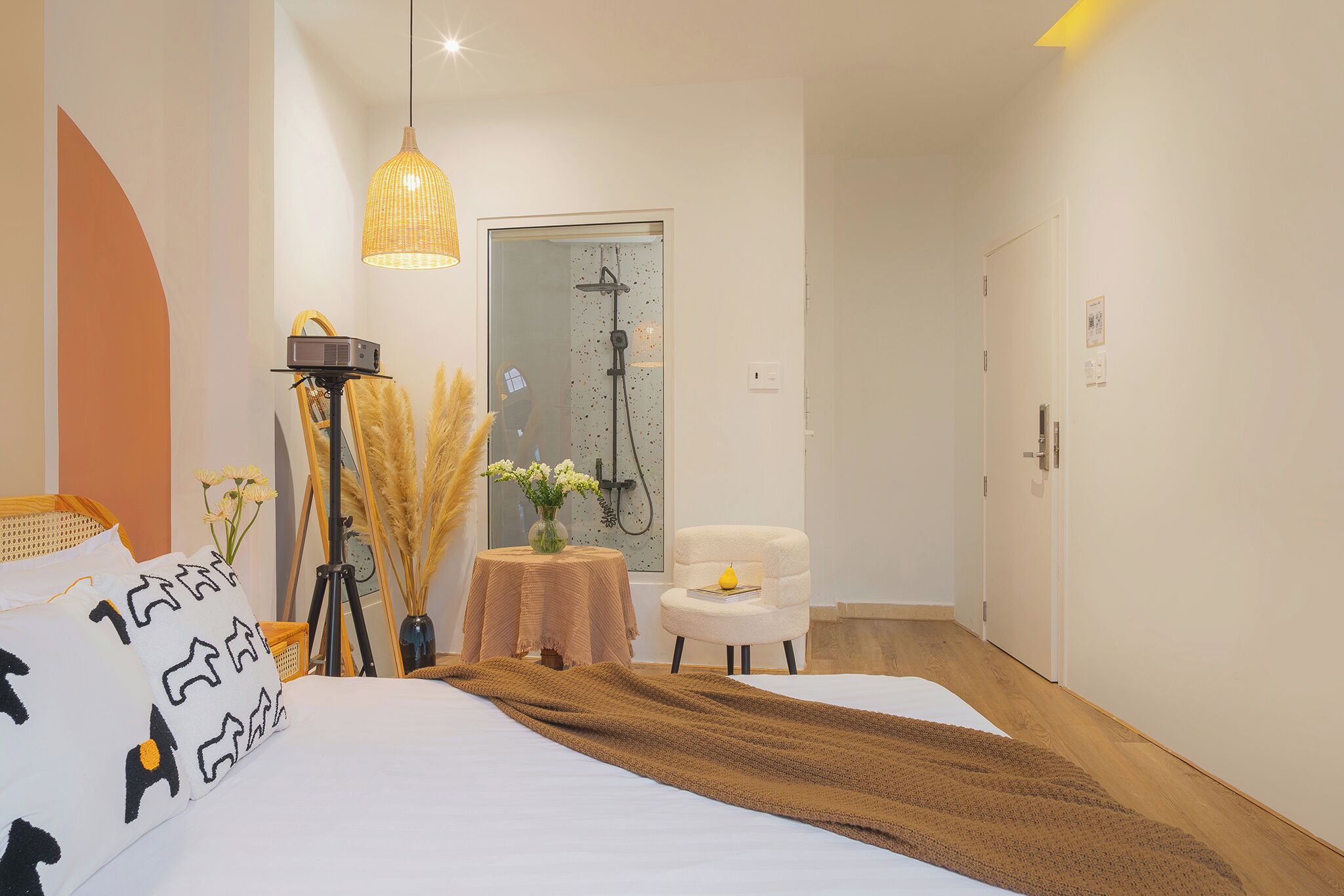 Habitación Deluxe doble | Mobiliario individual, escritorio, espacio para trabajar con un portátil