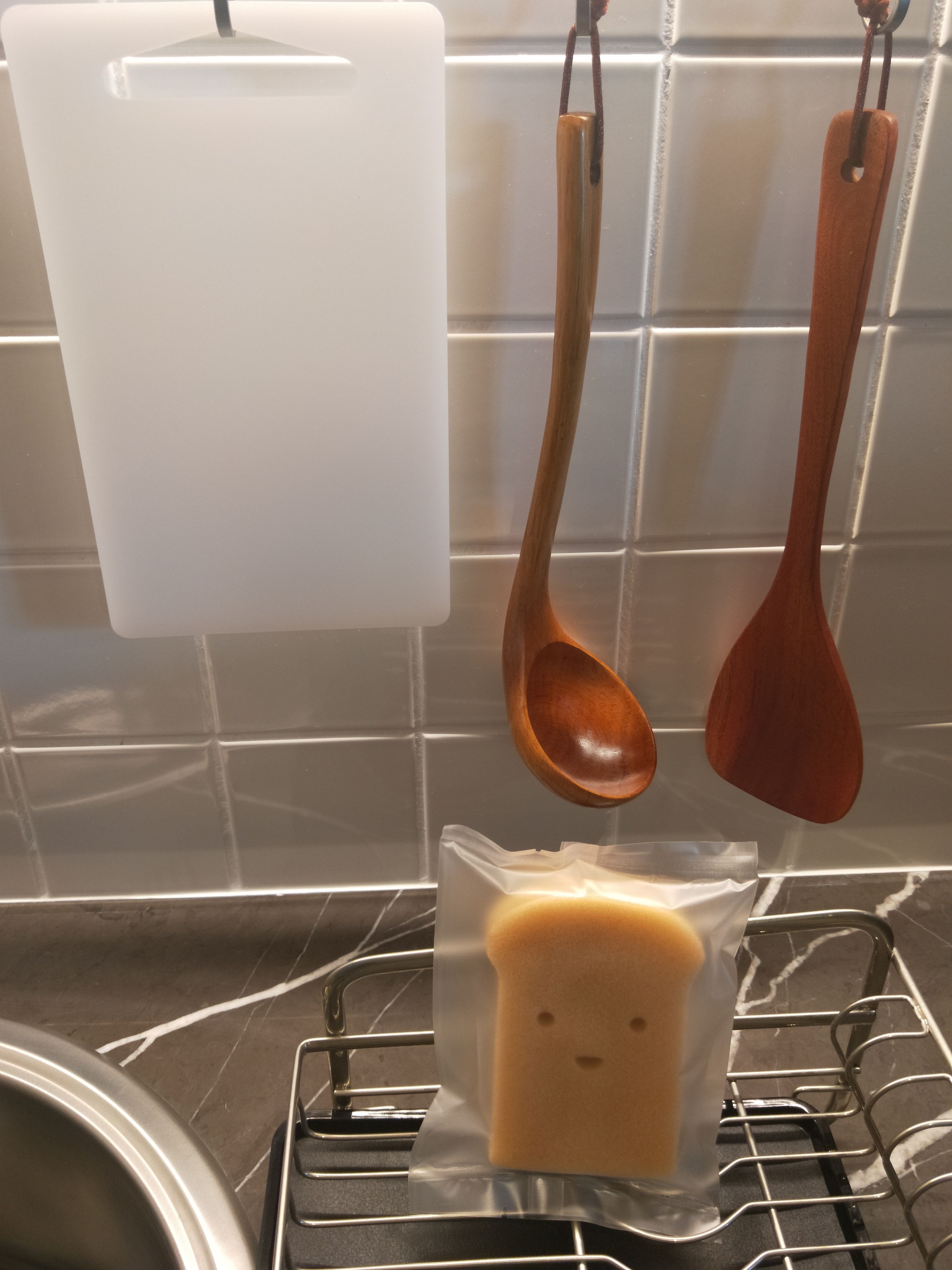 executive double room, 1 queen bed, non smoking | private kitchen | electric kettle