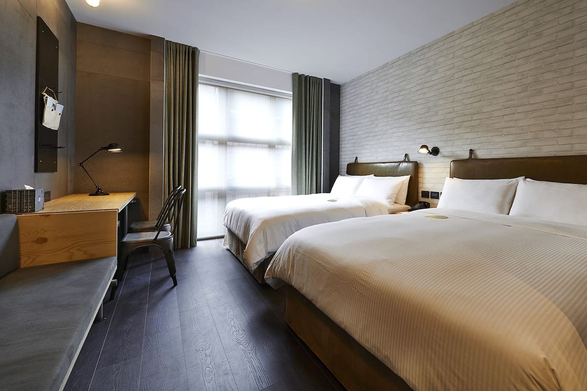 Cubrecamas, colchones con efecto memoria y minibar