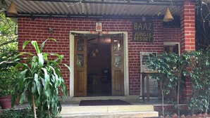 Property entrance - Baaz Jungle Resort (Kurai)