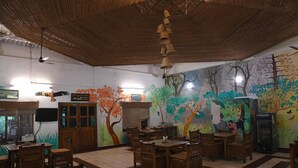 Lobby sitting area - Baaz Jungle Resort (Kurai)